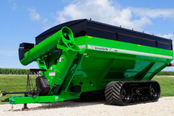 Unverferth | 20 Series Dual-Auger Grain Carts | Model 1610 for sale at Colerain, North Carolina