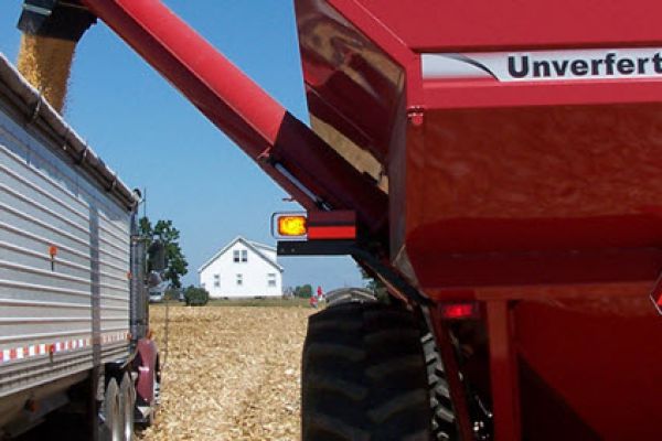 Unverferth | Mid Size Corner-Auger Grain Carts | Model 7250 for sale at Colerain, North Carolina
