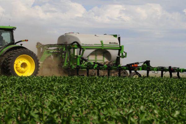 Unverferth | NutriMax Liquid Applicator | Model 1800 - 44'/40' for sale at Colerain, North Carolina