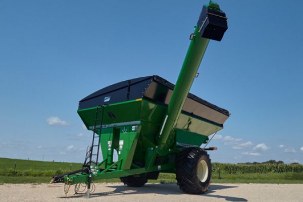 Unverferth | Mid Size Corner-Auger Grain Carts | Model 1050 for sale at Colerain, North Carolina